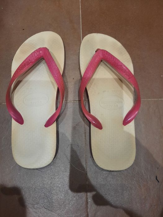 Chinelos Havaianas rosa n°38