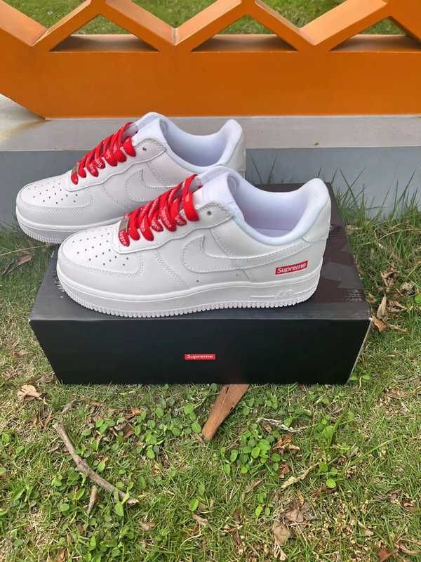 Nike Air Force 1 Low Supreme Białe 39