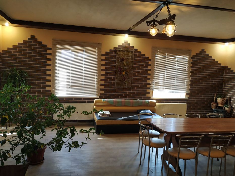 Сдам 3ех этажный дом в Люботине .Сауна. Чан