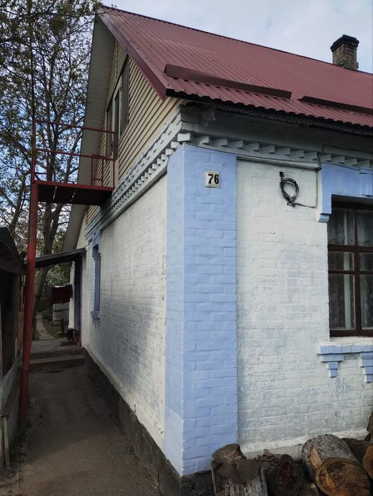 Продаж цегляного будинку