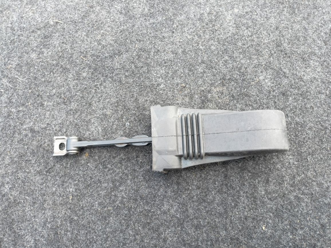 Audi A5 8T 8T0 ogranicznik drzwi prawy przód prawych przednich