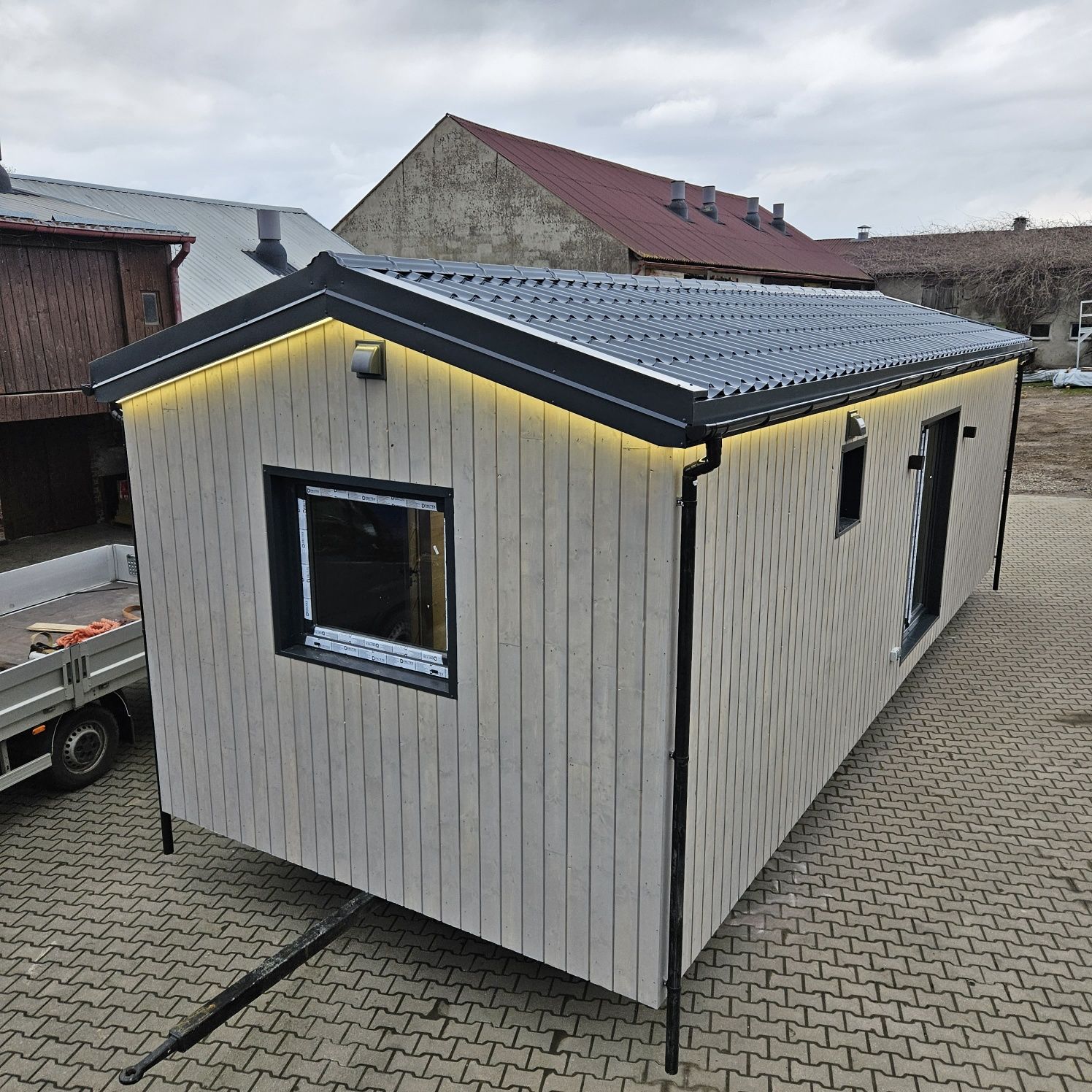 Dom mobilny całoroczny domek na kołach holenderski nowy 35m² leasing