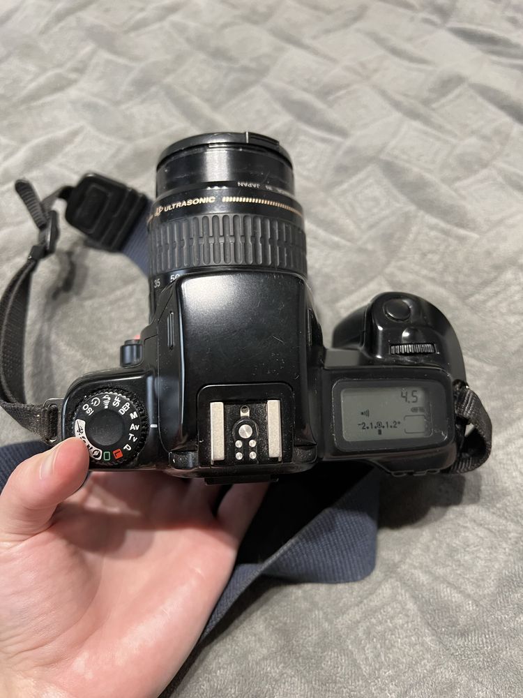Плівковий фотоапарат Canon