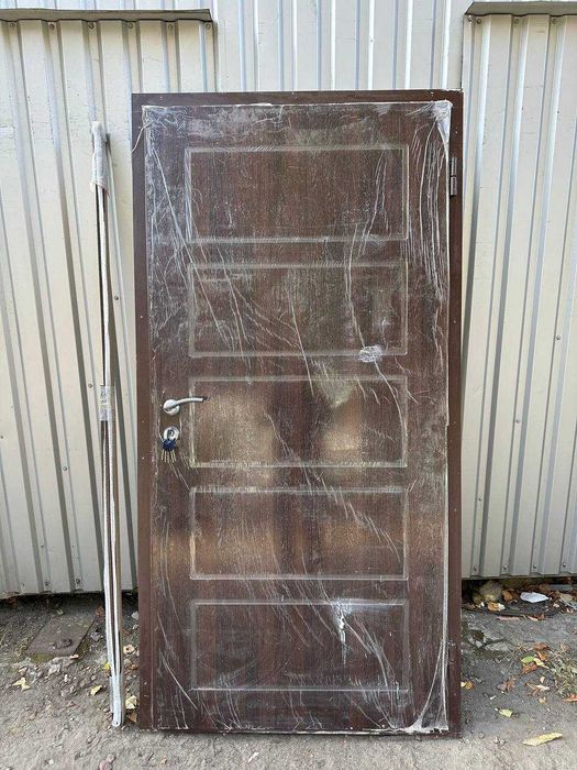 Вхідні двері з МДФ Накладками 980х2070 з ключами | Нові