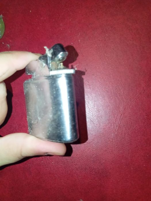 Isqueiro roson antigo não tem gás