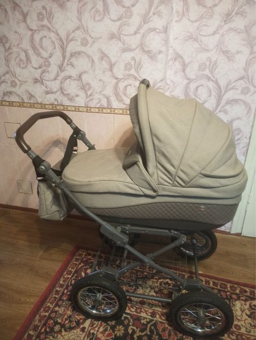 Продам коляску в гарному стані