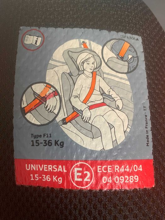 Cadeira auto (15-36kg) Norauto e oferta de banco