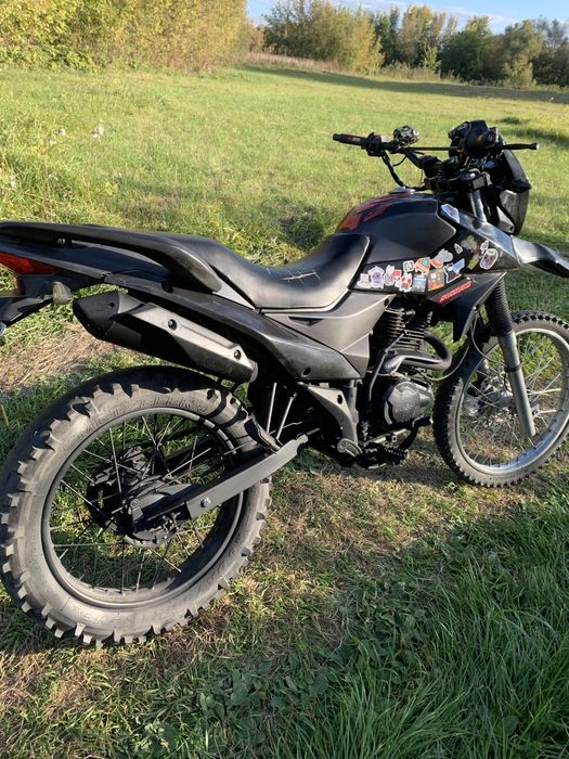 Продам мотоцикл SHINERAY 200 6C