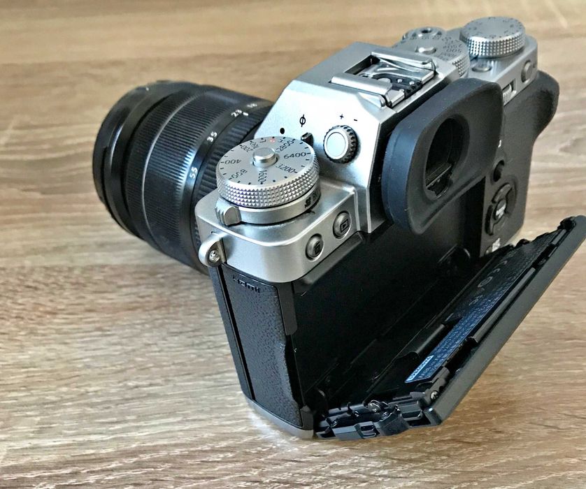 Aparat bezlusterkowy Fujifilm X-T30 + obiektyw XF 18-55mm F2.8-4