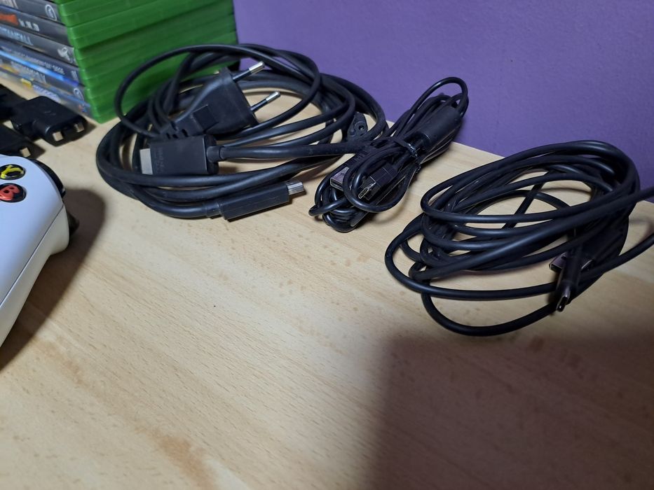 Konsola Xbox one S 500GB, 12 gier 2 pady