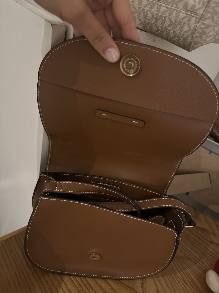 Mala castanha com tiracolo