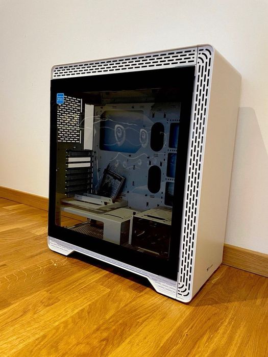 Корпус ThermalTake TT Premium S500 TG (CA-1O3-00M6WN-00)