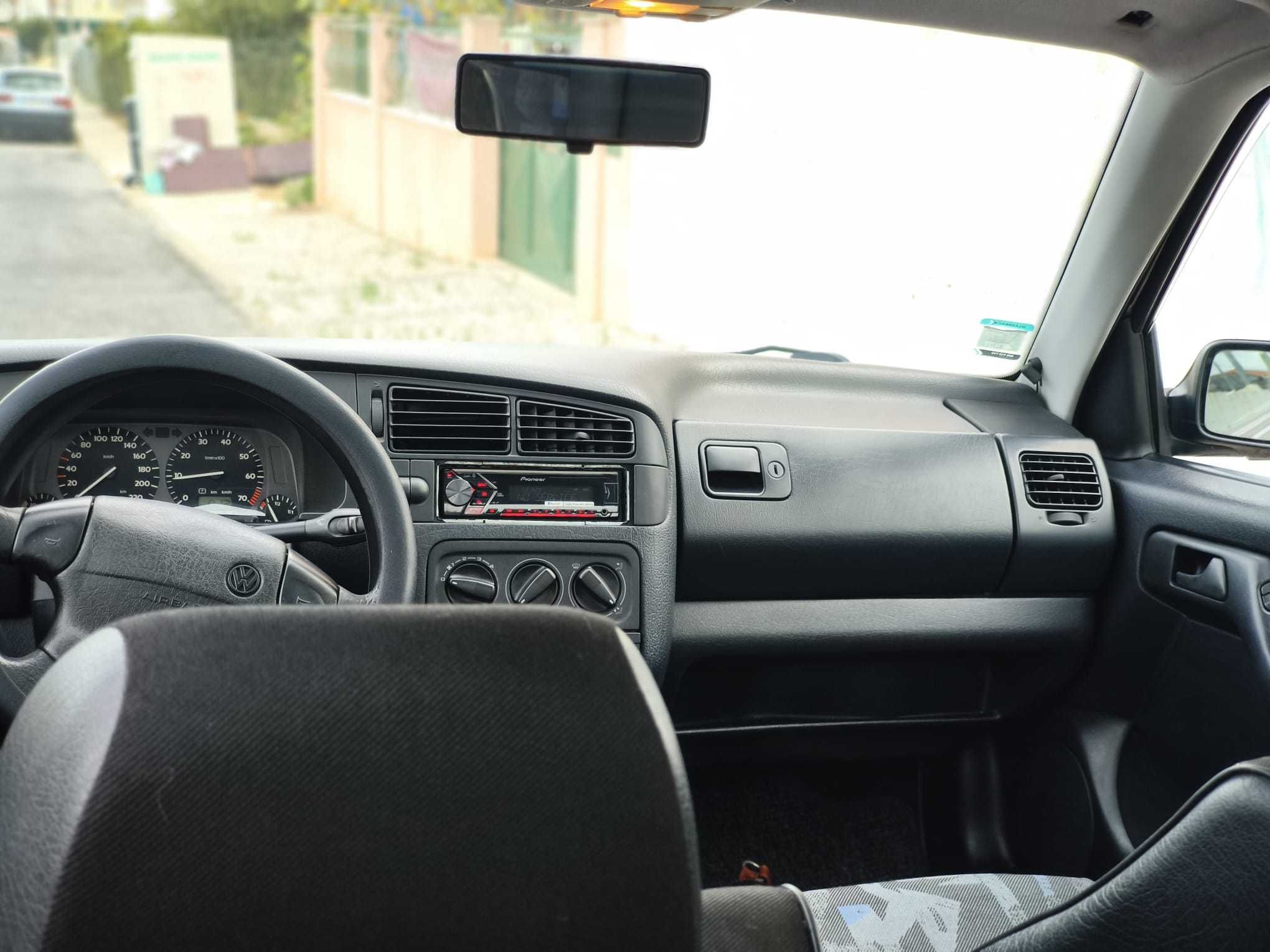 GOLF 1.6 GT GASOLINA vendo ou troco por carro diesel
