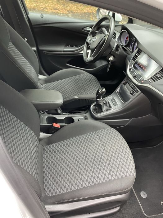 Продам OPEL ASTRA 2018 рік