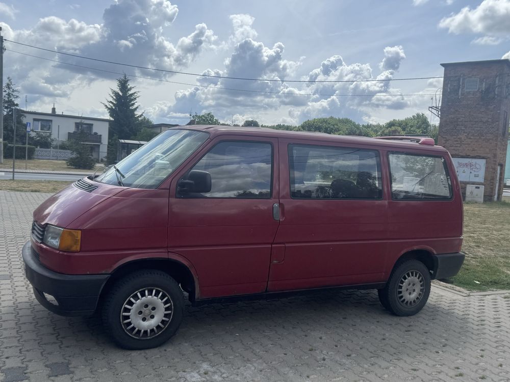 sprzedam VW T4 transporter 2.4 diesel 9 cio osobowy