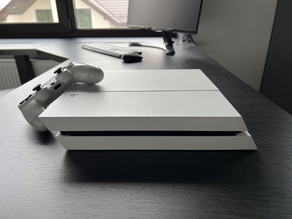 Sony PlayStation 4 WHITE + ГАРАНТІЯ!