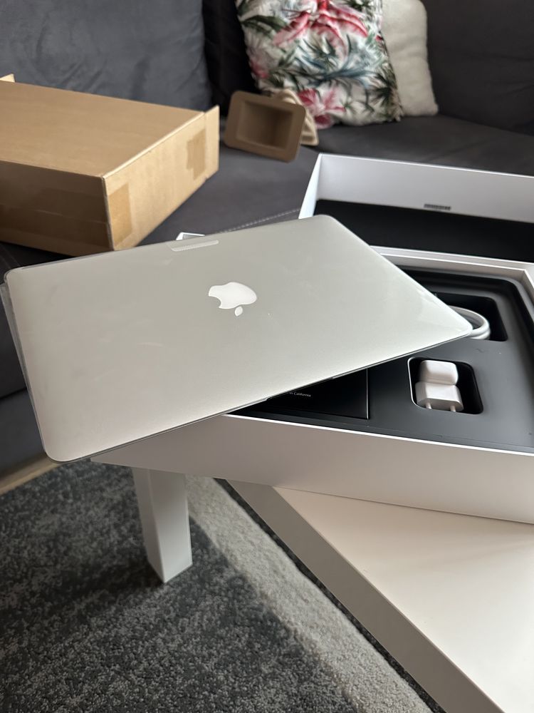 Nowy Macbook Air