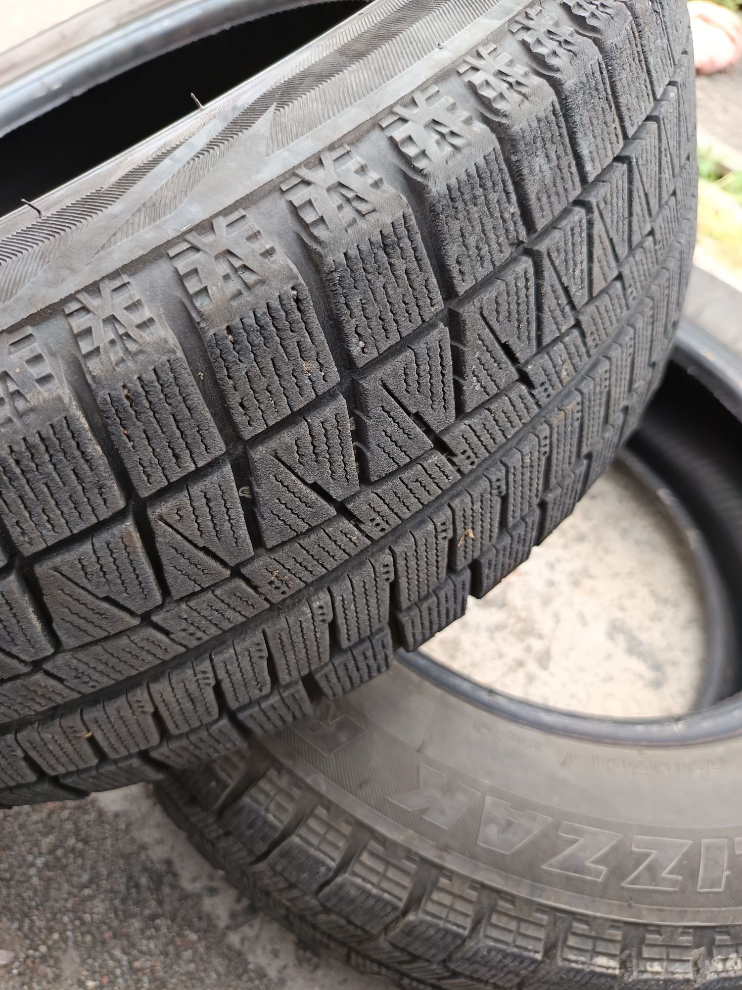 Bridgestona Blizzak 175/65 R14 зима