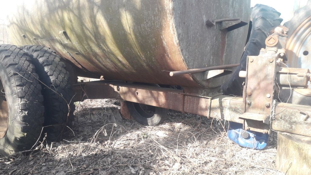 Продам прицепну бочку 3,2куба із насосом. Для закачки води із водойома