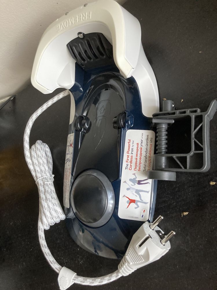 Stacja grzewcza do żelazka TEFAL Freemove FV 9962