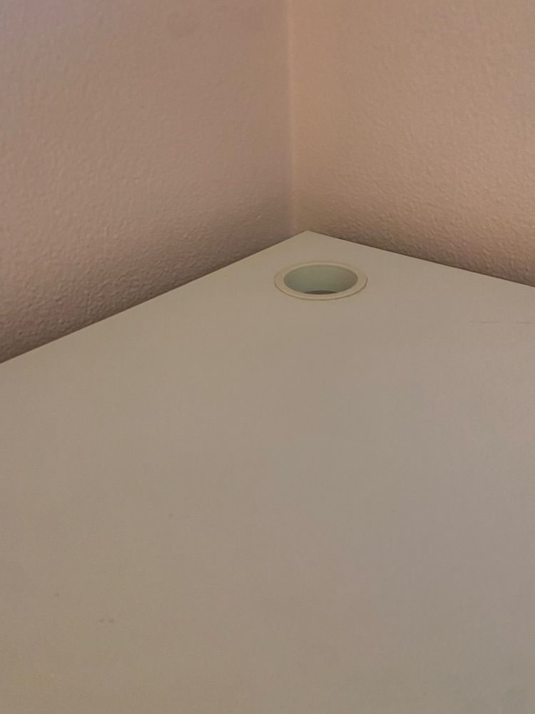Secretaria branca de canto (ikea)