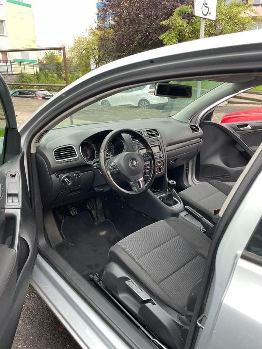 Volkswagen Golf VI