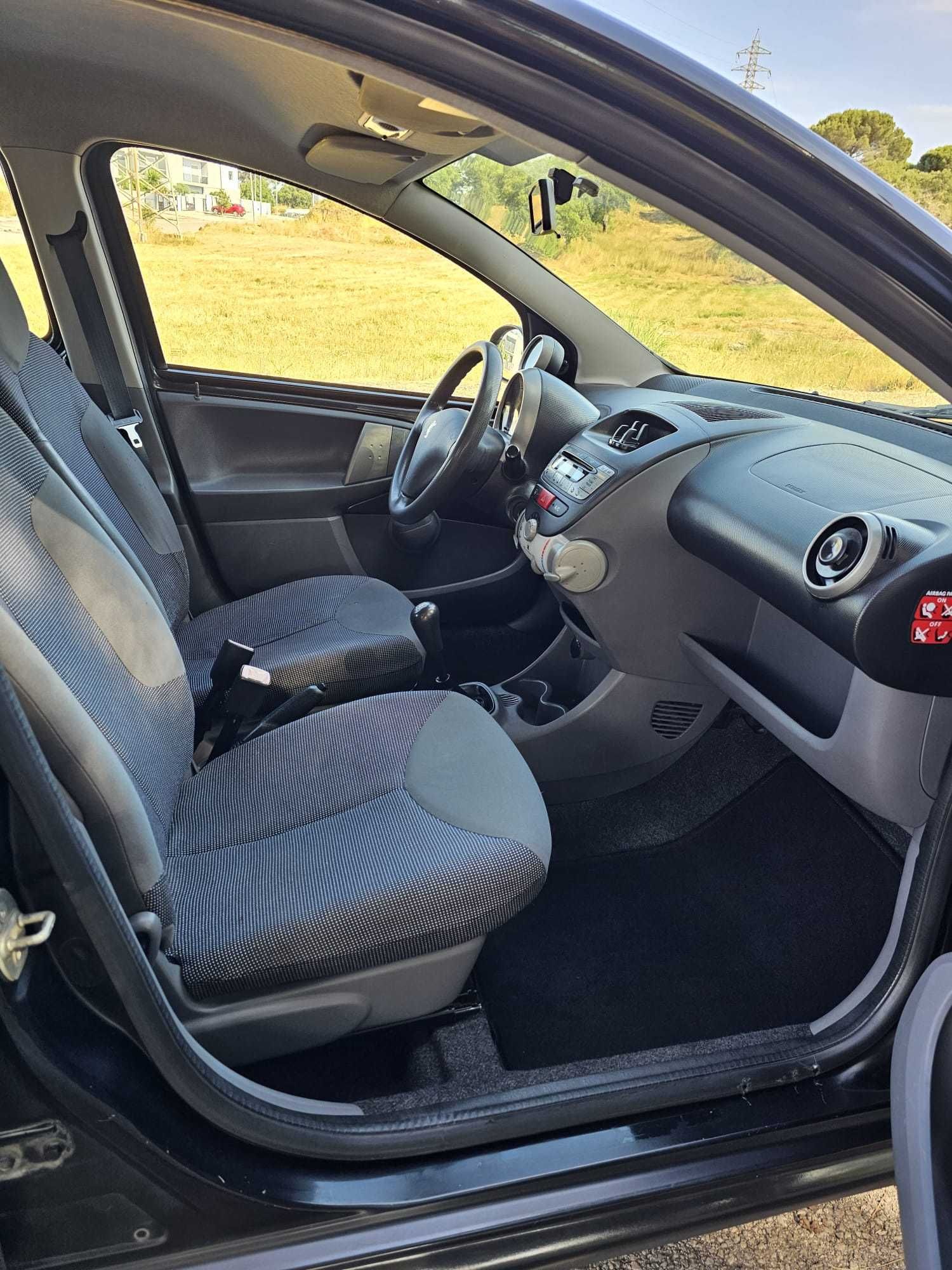 Peugeot 107 com AC