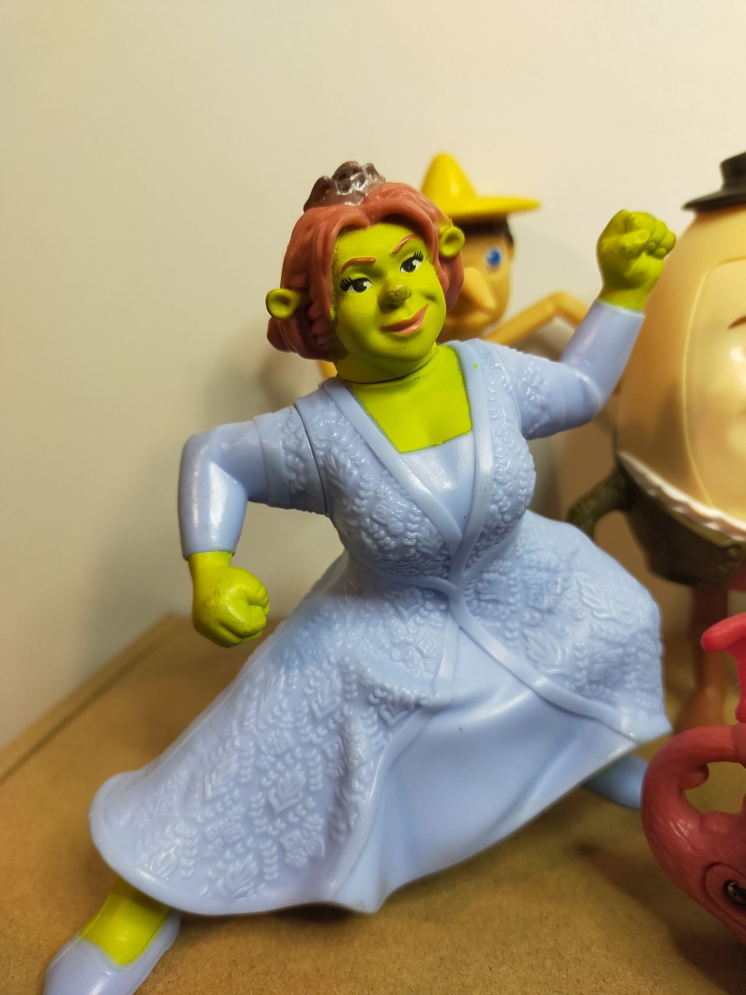 Lote de figuras Shrek e Gato das Botas DWA