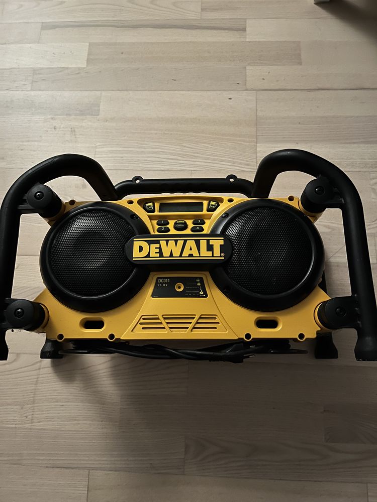 Radia plus narzedzia Dewalt