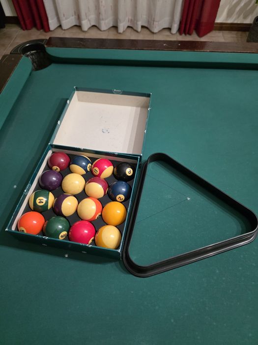 Mesa de Bilhar Clássica com Tacos e Bolas – Bom Preço!