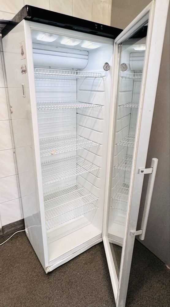 Witryna chłodnicza whirpol ADN202/2 275l LED Profesional jak nowa