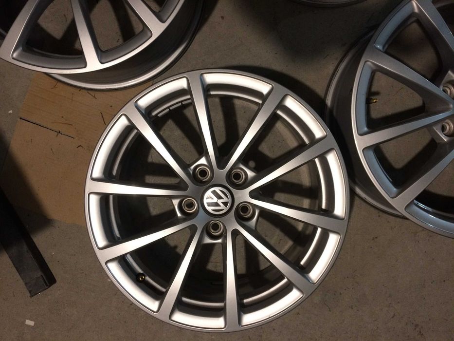 Felgi aluminiowe 17 cali 5x112 OEM VW Audi Skoda Seat Jak nowe