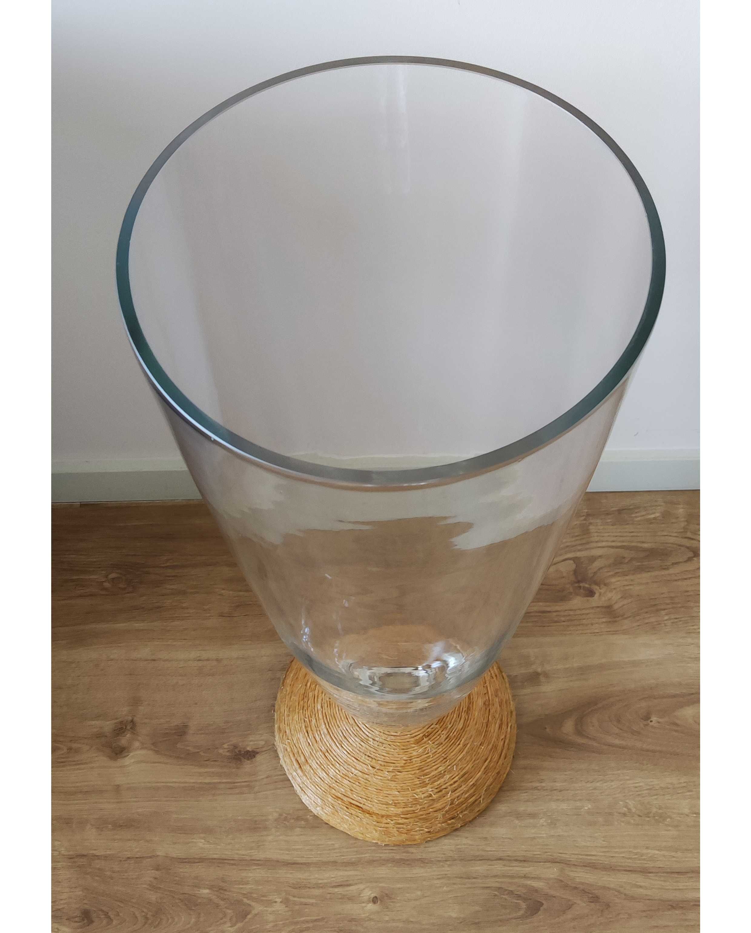 Vaso grande em vidro
