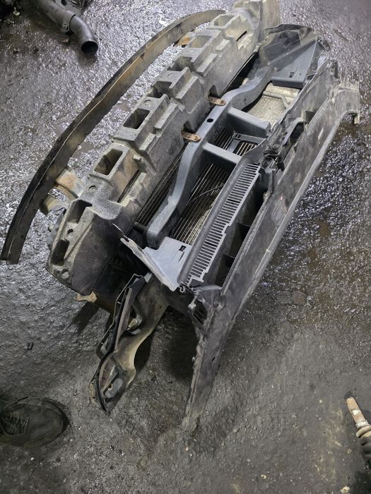 Passat b6 Pas przedni Wzmocnienie Czolowe Chlodnice wentylator