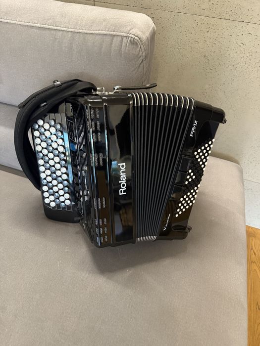 Akordeon guzikowy Roland FR1X