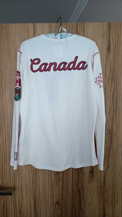 Лонгслів футболка з рукавами Канада 48 р. ( L). Привезена з Канади.