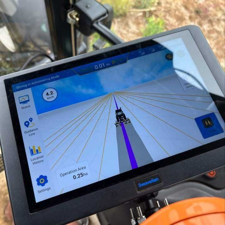 Popokazowa nawigacja rolnicza SVEAVERKEN F100 RTK 2,5cm GPS