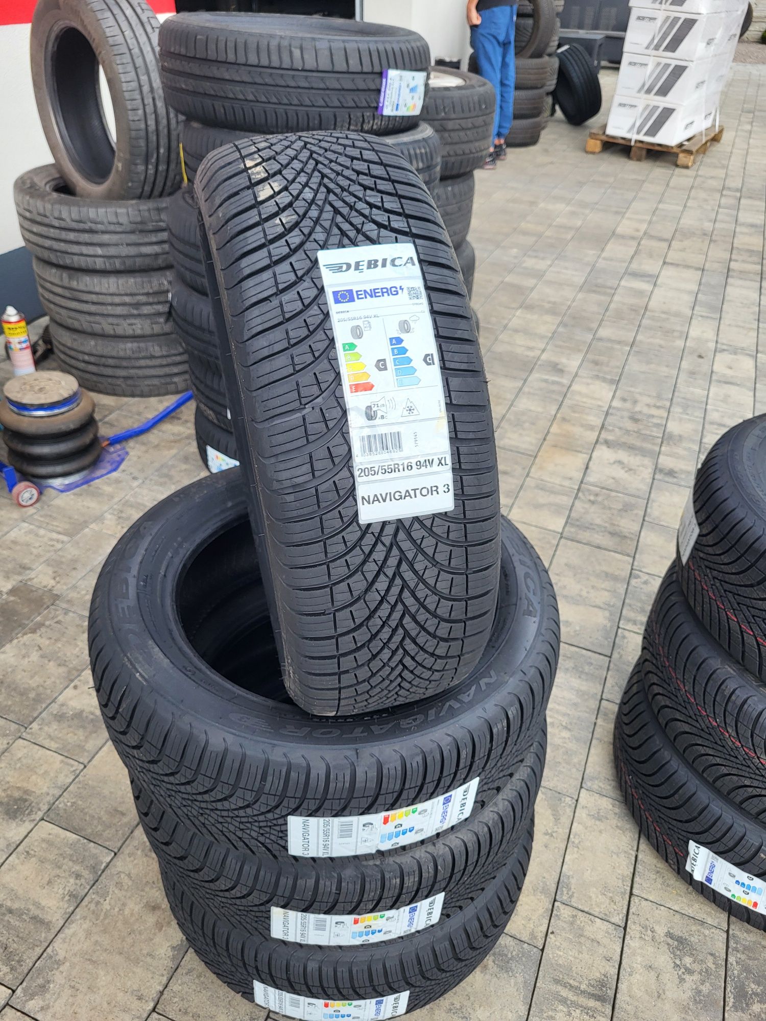 Opony całoroczne 205/55R16 94V XL Dębica Navigator 3 gr Goodeyar 2024r