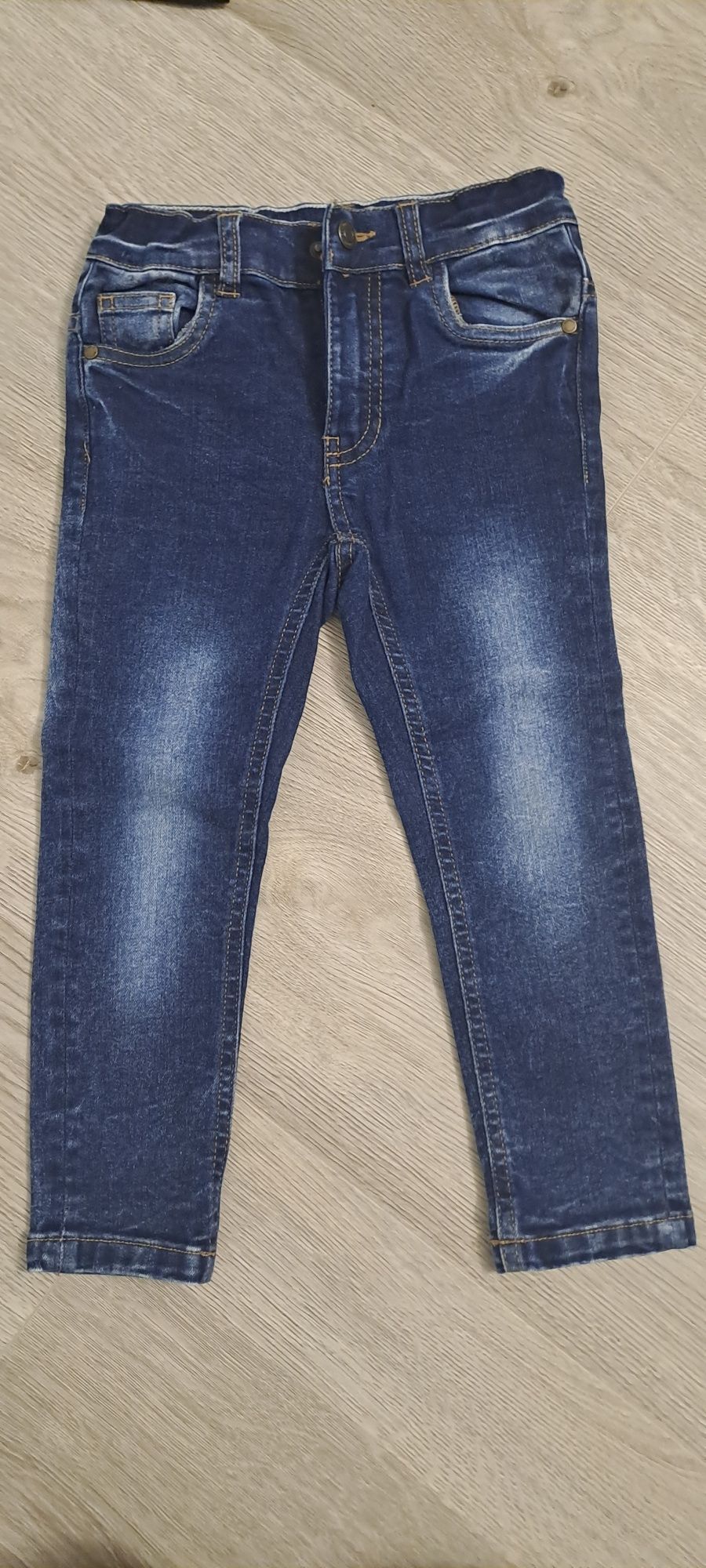 Spodnie jeansy r 104