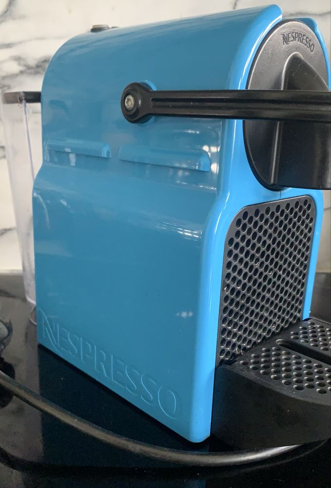 Máquina nespresso edição especial