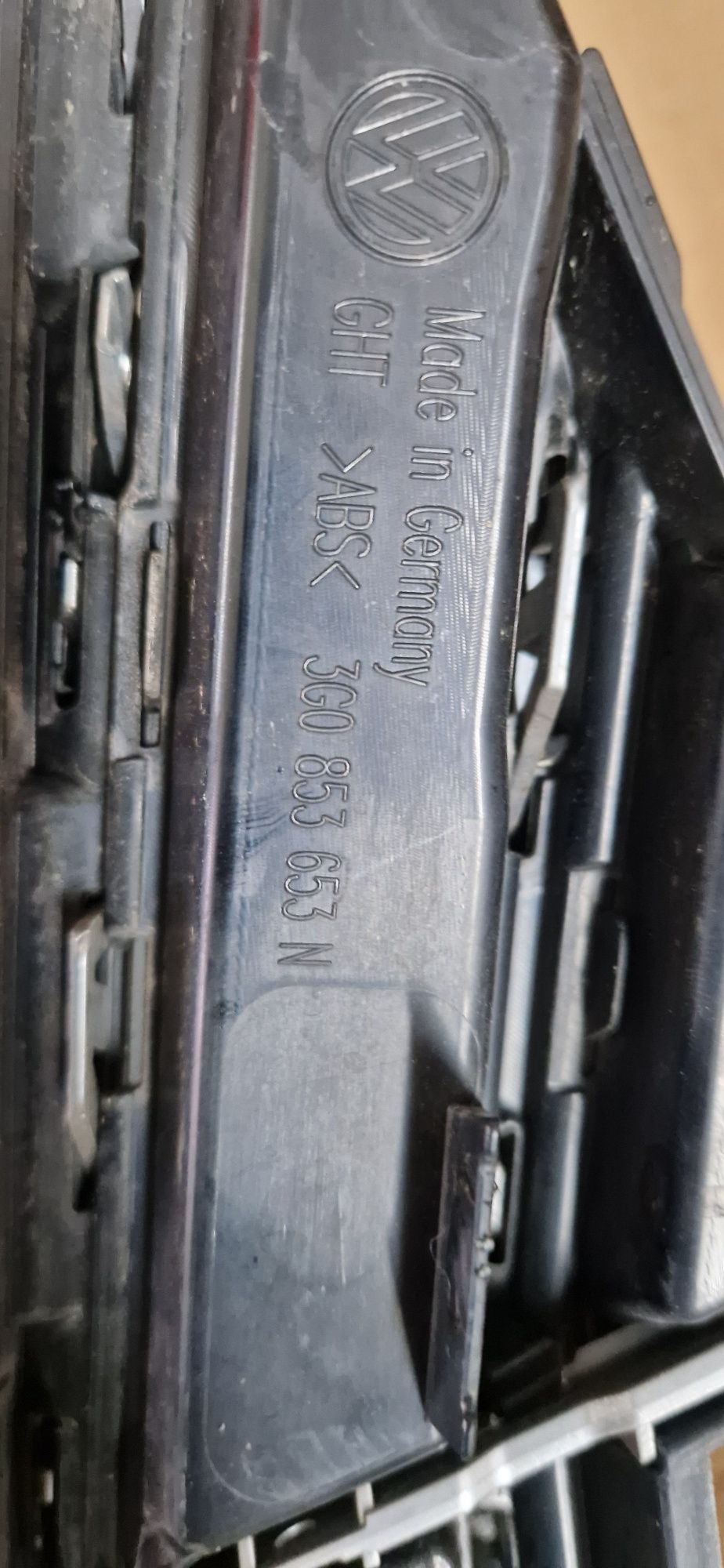 Grill atrapa zderzaka przod Vw Passat b8 lift r-line