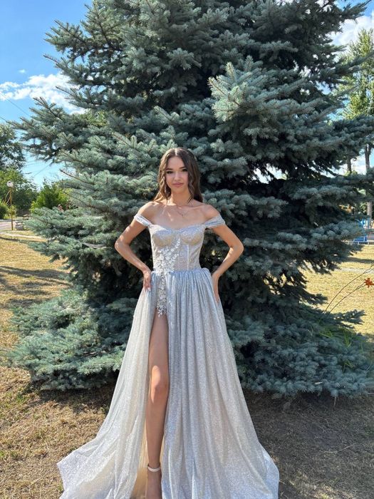 Продам  вечірню сукню на випускний