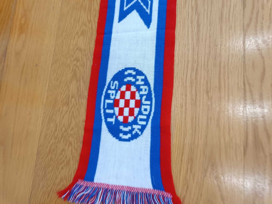 Cachecol em lã - antigo - Hadjuk Split Cx01