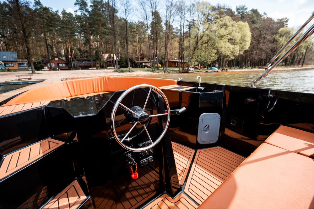 Wynajem/czarter łodzi motorowej Texas 575  Wakeboard/ Koło