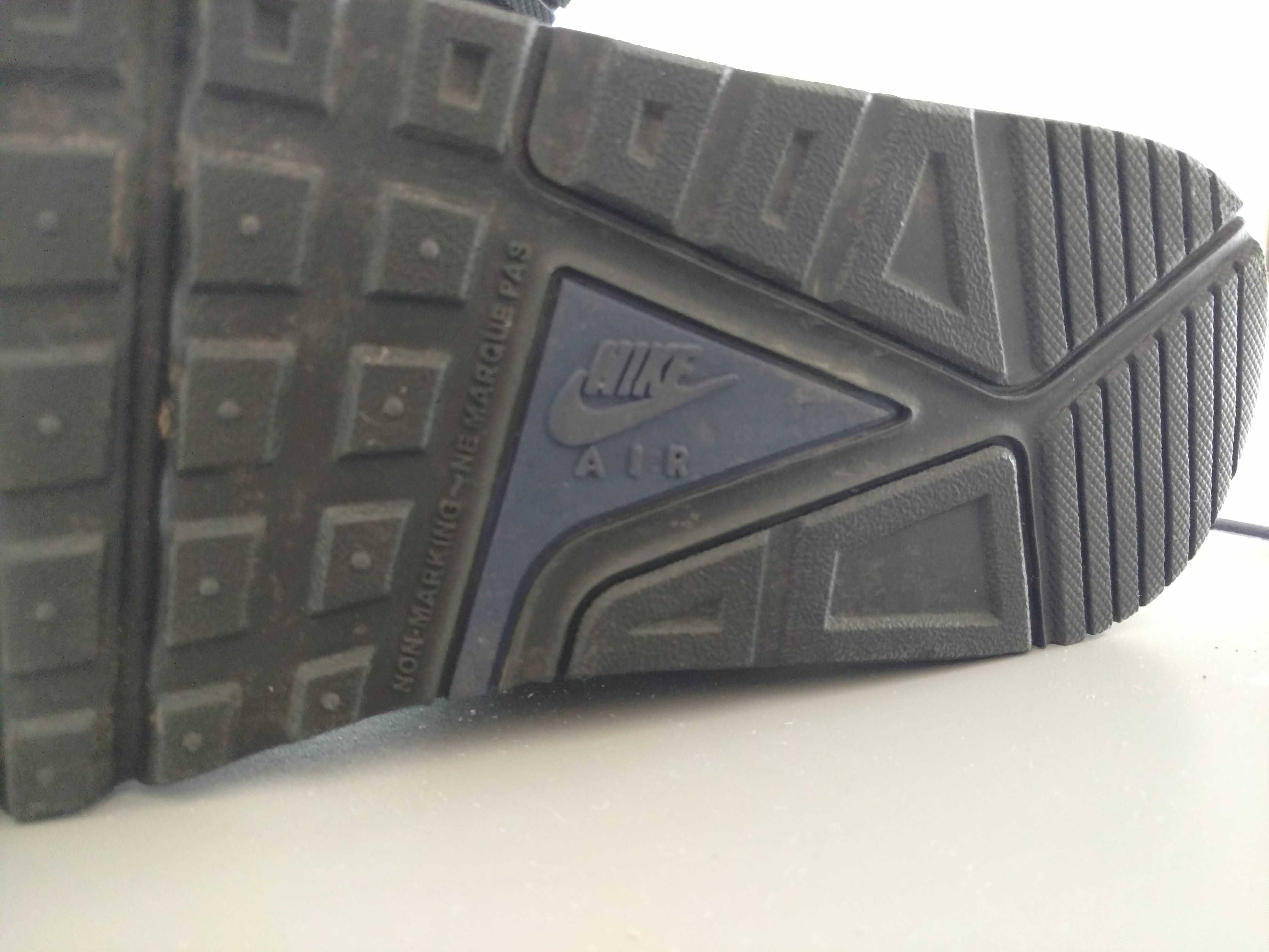 Buty Nike Air Max IVO Unisex wkładka 24 cm