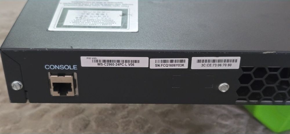 Комутатор керований Cisco Catalyst WS-C2960-24PC-L 24 V06 коммутатор