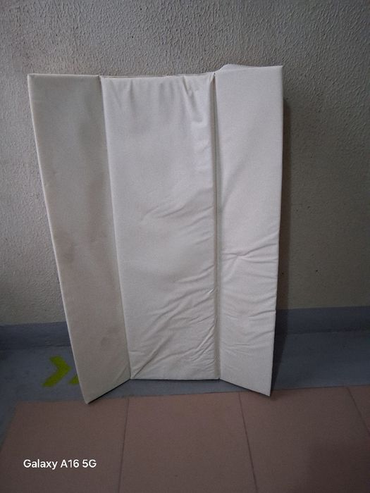 Colchão muda-fraldas para Bebé