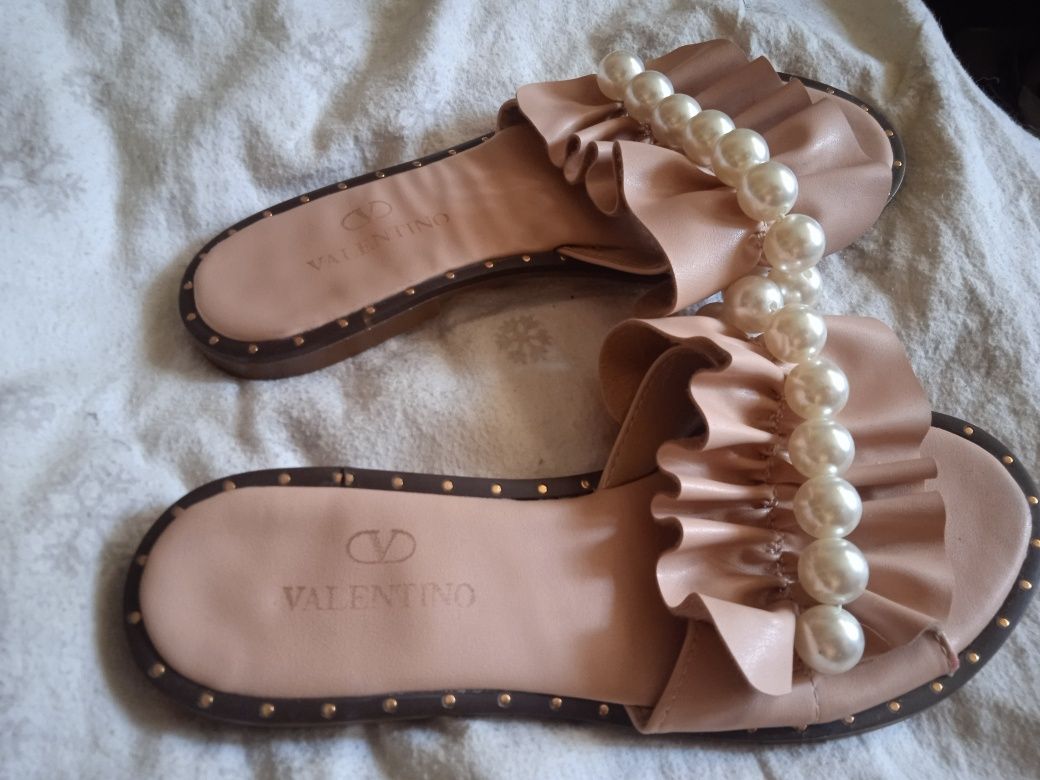 Шлепанцы женские кожаные Valentino босоножки р40 25.5см