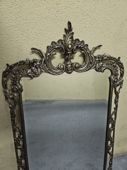 Espelho de parede antigo