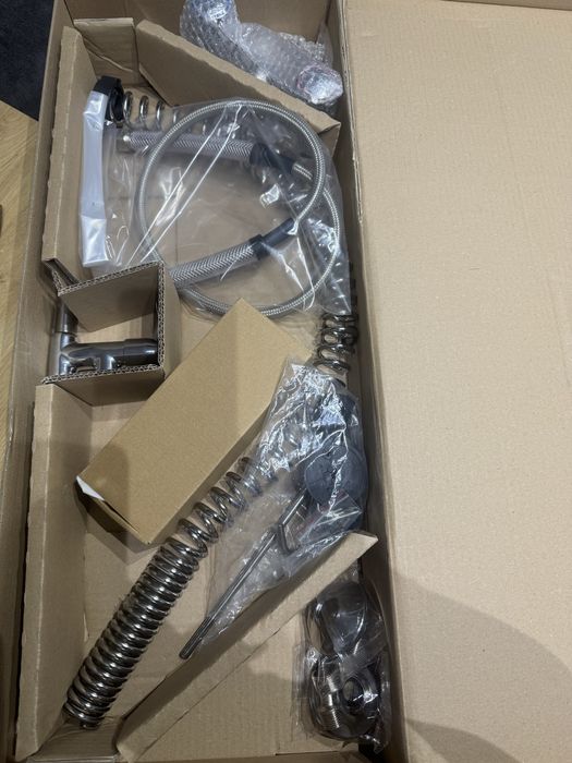 bateria ścienna ze spryskiwaczem (1/2") AG-1/05PFE